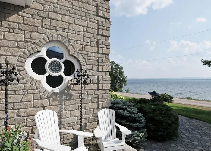 Greystone On Golden Lake